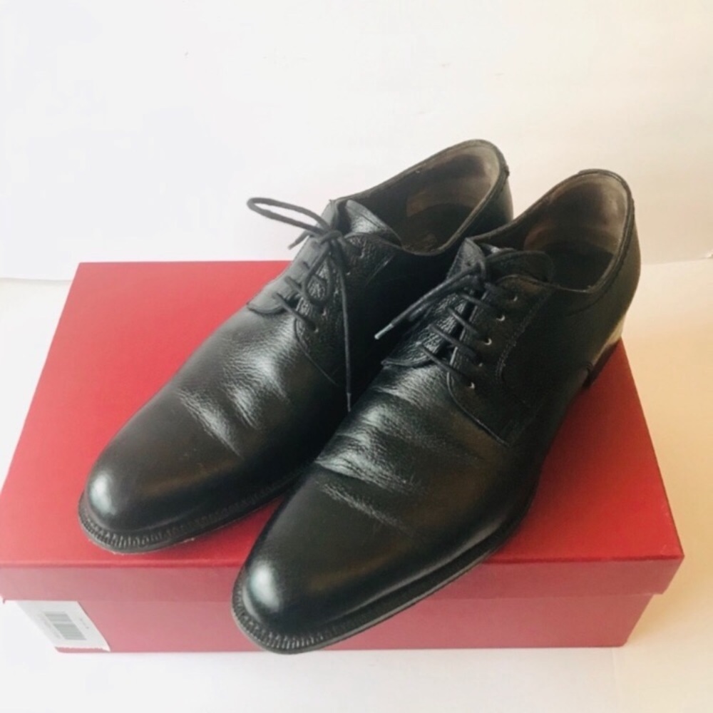 Salvatore Ferragamos men’s shoes - Picture 8 of 8